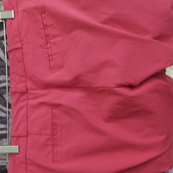 Worthington Women's slim Fit Chino Pink Capri Pants Sz 4 - Picture 3 of 9